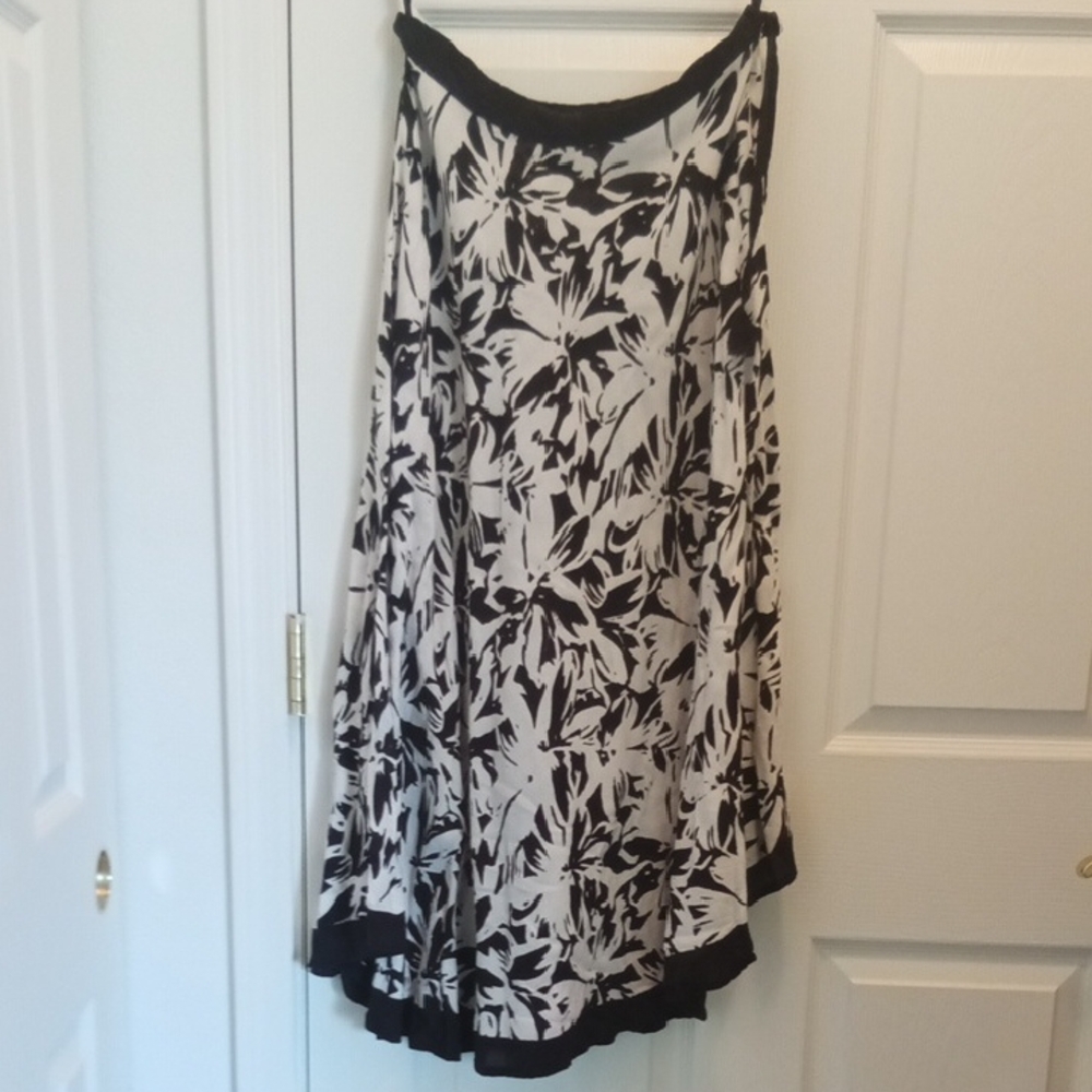 Uniti Casual Black White Midi Skirt